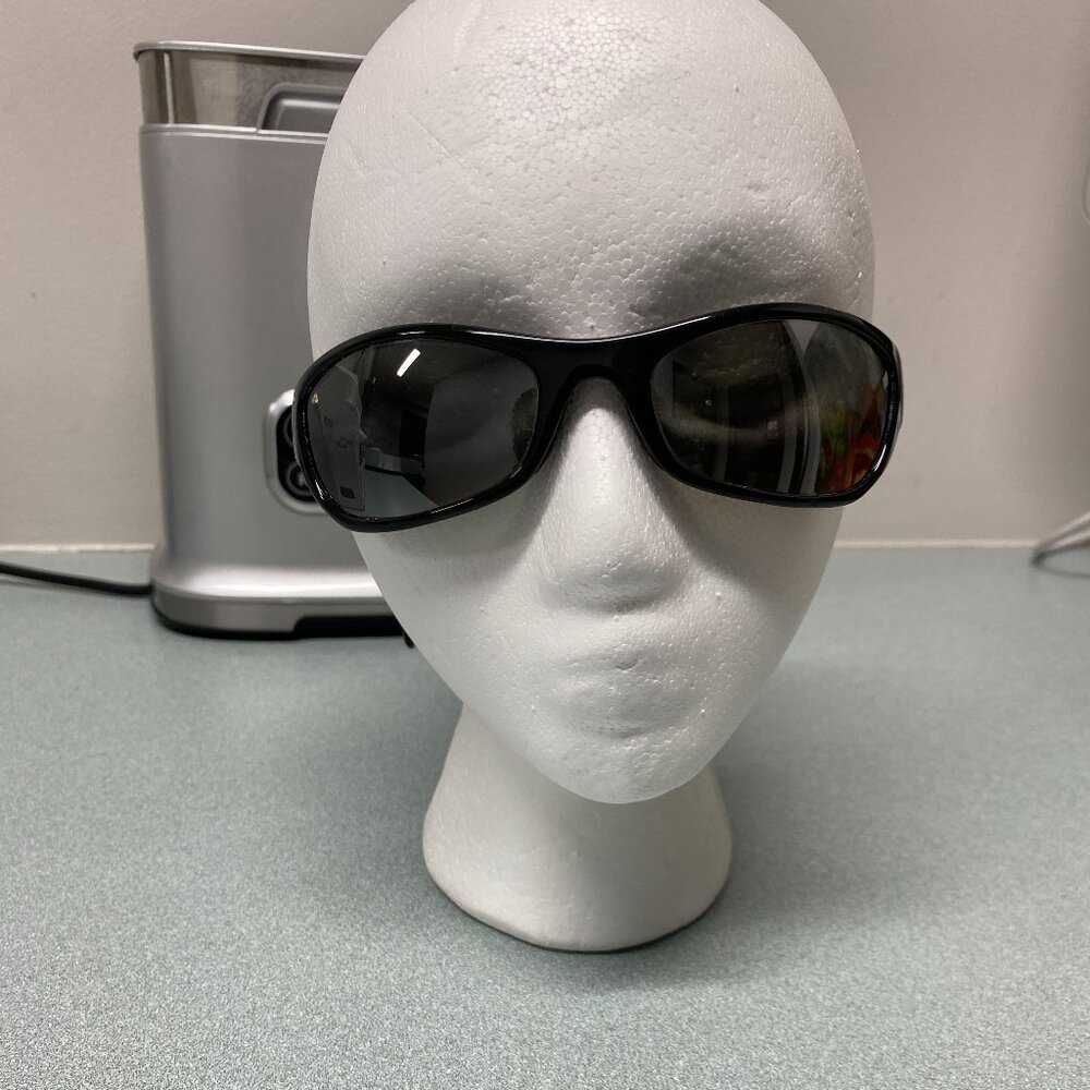 Maui Jim ONO #MJ 127-02 Black Sunglasses made in France